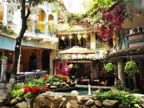Top 8 quán cafe sân vườn siêu rộng, siêu mát giữa lòng Sài Gòn 12 Top 8 Quán Cafe Sân Vườn Siêu Rộng, Siêu Mát Giữa Lòng Sài Gòn