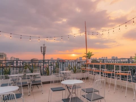 Top 10 cafe rooftop view đẹp nhất Sài Gòn tha hồ sống ảo 6 Top 10 cafe rooftop view đẹp nhất Sài Gòn tha hồ sống ảo